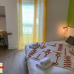 Apartment Barque Fleurie Esprit Retro, Jardin & Parking Prive *