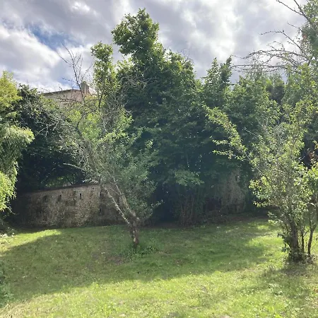Barque Fleurie Avec Jardin Apartment *
