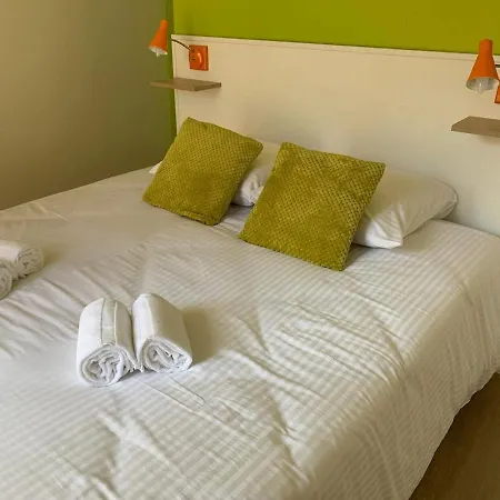 Апартаменты Barque Fleurie Esprit Retro, Jardin & Parking Prive Обтер-сюр-Дронн