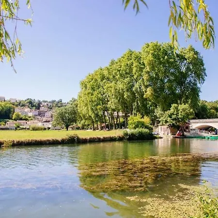 Barque Fleurie Esprit Retro, Jardin & Parking Prive Апартаменты