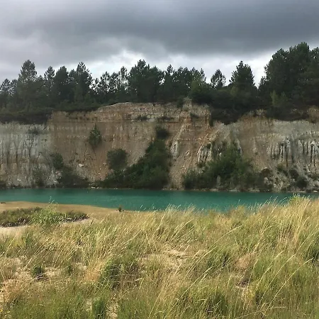 Апартаменты Barque Fleurie Esprit Retro, Jardin & Parking Prive *