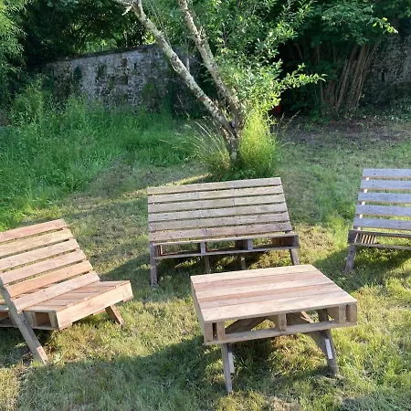 Апартаменты Barque Fleurie Esprit Retro, Jardin & Parking Prive *