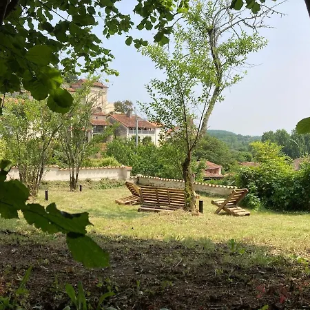 Barque Fleurie Avec Jardin Apartment