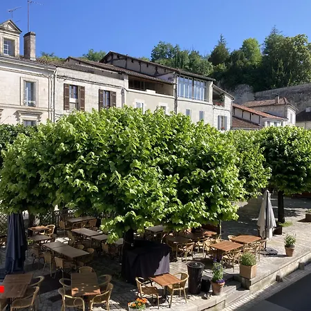 Barque Fleurie Maison Retro Avec Jardin Et Parking Au Coeur D'Aubeterre-Sur-Dronne