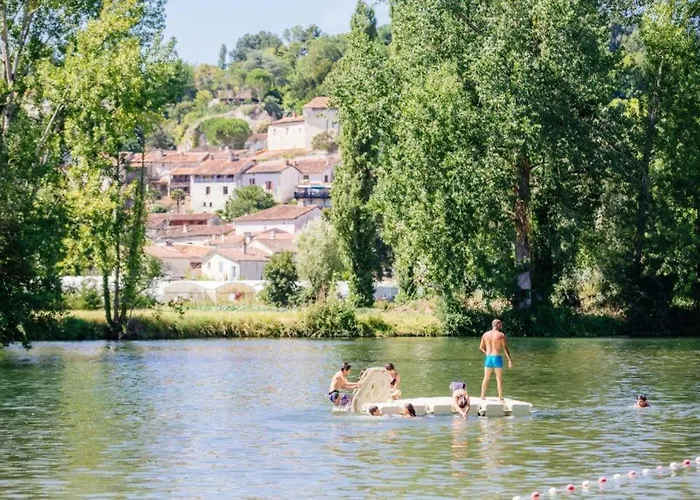 Barque Fleurie Esprit Rétro, Jardin&parking Privé * Aubeterre-sur-Dronne