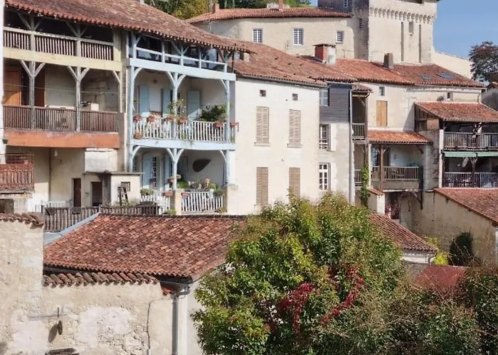 Apartamento Barque Fleurie Esprit Rétro, Jardin&parking Privé Aubeterre-sur-Dronne