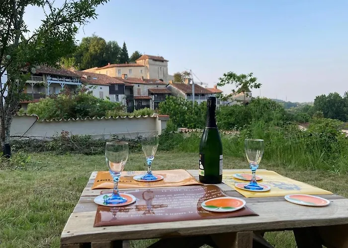 Barque Fleurie Esprit Rétro, Jardin&parking Privé Apartamento *